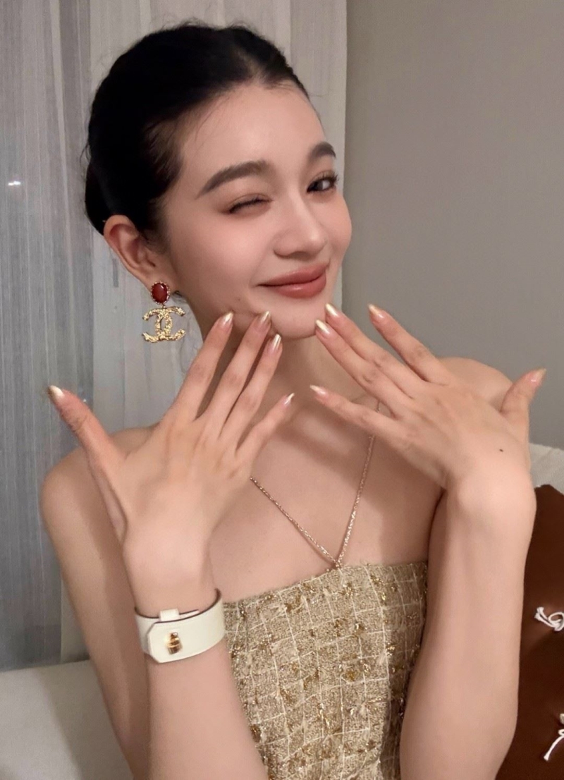 Ch**el earrings